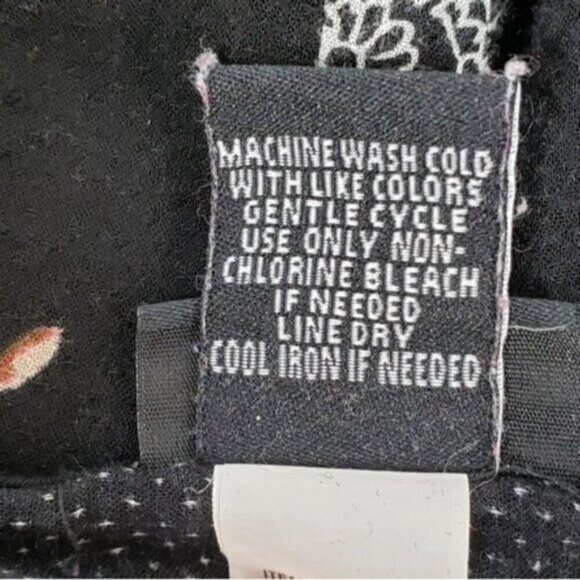 Torrid Semi Sheer Floral Pleated Ruffle Button Black Shirt Size 2X - Picture 8 of 11